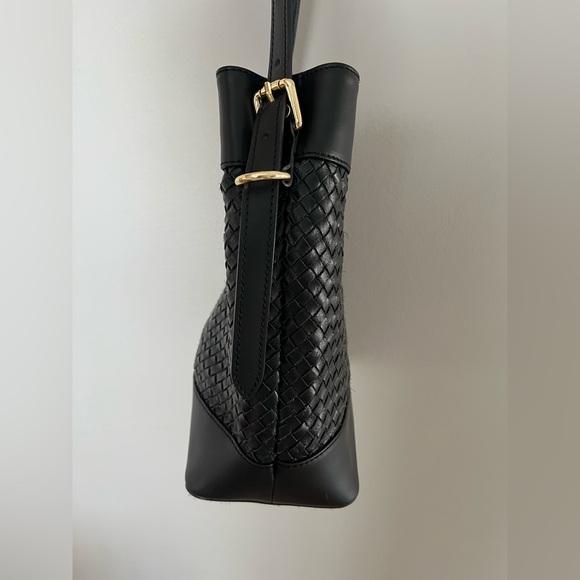 Valentina Fiore Woven Italian Leather
Bucket Handbag - Picture 3 of 7